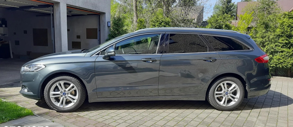 Ford Mondeo cena 67500 przebieg: 137000, rok produkcji 2016 z Gliwice małe 67